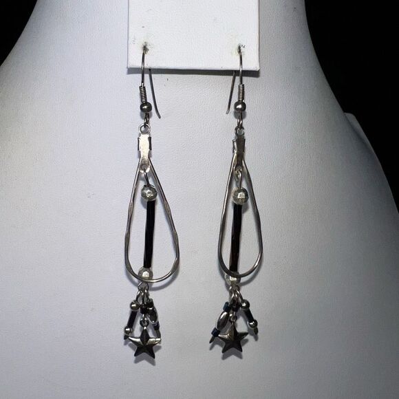 Boho Iridescent Bead and Silver Tone Drop Star Dangle Earrings - Picture 4 of 7